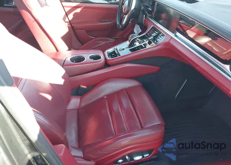 2017 Porsche Panamera 4S z USA, uszkodzony, nr VIN WP0AB2A79HL122016